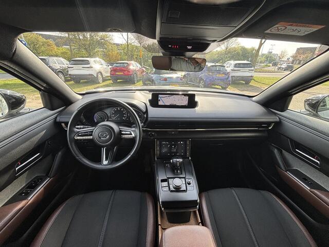 Mazda MX-30 e-SkyActiv 145 First Edition 36 kWh NL-Auto, 1e Eig., Dealer Onderh., Navigatie, Apple Carplay / Android Auto, A. Rij-Camera, Parkeerhulp vóór, Cruise Controle Ad. Lichtmetaal, SOH 94%.