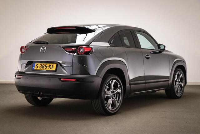 Mazda MX-30 e-SkyActiv 145 Luxury 36 kWh | SOH 95% | STUURVERWARMING | HEAD UP | DAB | APPLE | CAMERA