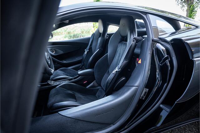 Mclaren 540C **Nose Lift ** Sportuitlaat ** Carbon ** Bowers & Wilkins ** **DEALER ONDERHOUDEN**