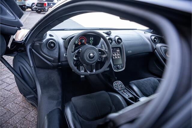 Mclaren 540C **Nose Lift ** Sportuitlaat ** Carbon ** Bowers & Wilkins ** **DEALER ONDERHOUDEN**