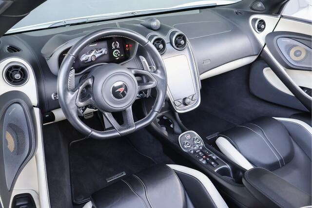 Mclaren 570S Spider | CARBON INTERIEUR | BOWERS & WILKENS | CRUISE CONTROL | ELEKTRISCHE STOELEN + GEHEUGEN |