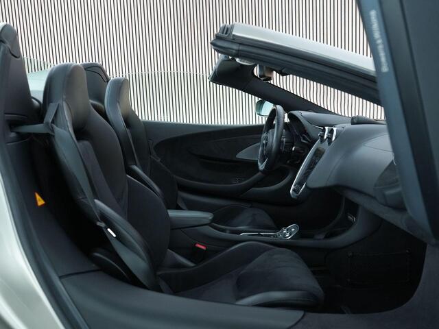 Mclaren 600LT Spider 3.8 600pk V8 |Sarigan Quartz|PPF|nose lift|Bowers & Wilkins|Luxury pack|keramisch|memory|stoelverwarming|