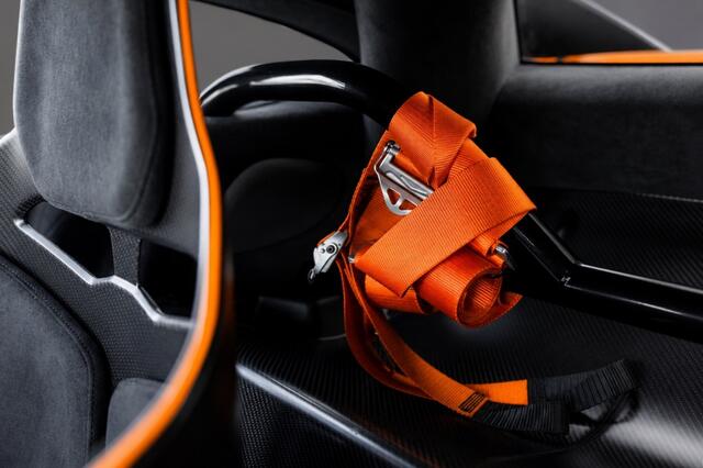 Mclaren 620R 3.8 V8