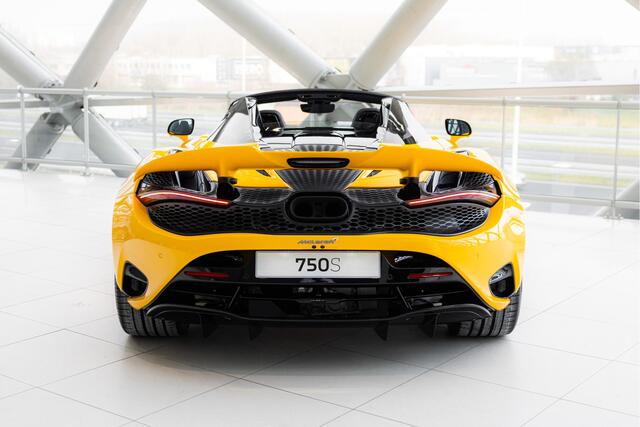 Mclaren 750S Spider 4.0 V8 | Volcano Yellow | Electrochromic Roof | Black Pack |