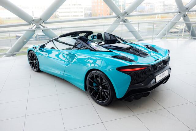 Mclaren Artura Spider 3.0 V6 Plug-in | MSO | Black Pack |