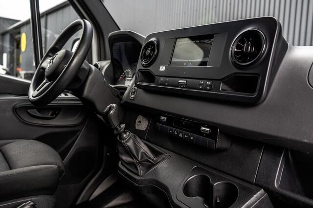 Mercedes-Benz 311 CDI Sprinter | L2H2 | Camera | CarPlay | Climate | Inrichting | Omvormer | Oprijplaat | Euro 6