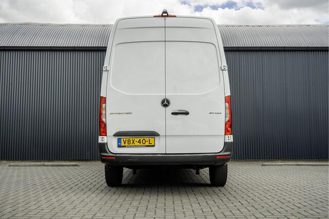 Mercedes-Benz 311 CDI Sprinter | L2H2 | Camera | CarPlay | Climate | Inrichting | Omvormer | Oprijplaat | Euro 6