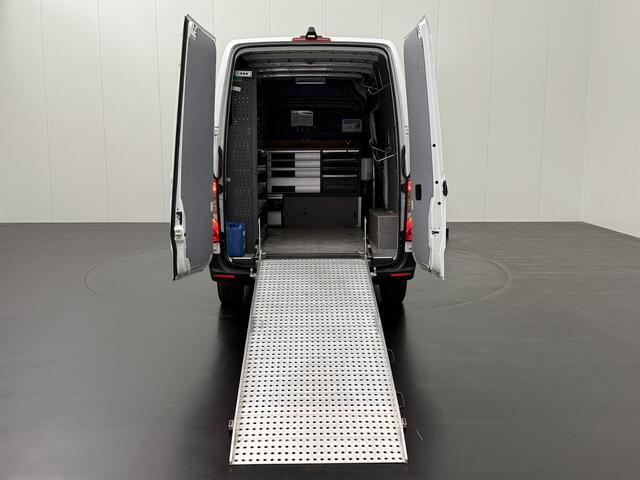 Mercedes-Benz 311 CDI Sprinter L2H2 Werkplaats | Oprijplaat | Multimedia | Camera | Airco
