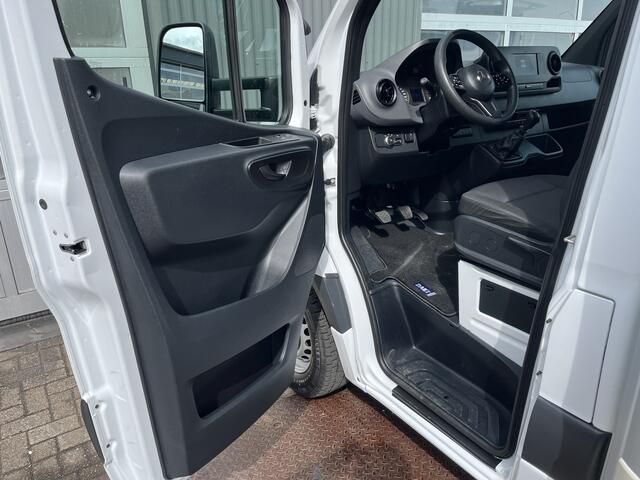 Mercedes-Benz 311 CDI Sprinter 2.2 MARGE BTW / BPM VRIJ!! Bakwagen 750kg laadklep zijdeur Airco cruise controle Telefoonverbinding Navigatiesysteem Apple carplay Camera 2-Persoons bakwagen verhuiswagen Meubelbak euro 6