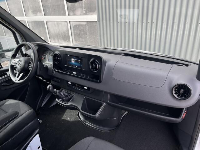 Mercedes-Benz 311 CDI Sprinter 2.2 MARGE BTW / BPM VRIJ!! Bakwagen 750kg laadklep zijdeur Airco cruise controle Telefoonverbinding Navigatiesysteem Apple carplay Camera 2-Persoons bakwagen verhuiswagen Meubelbak euro 6