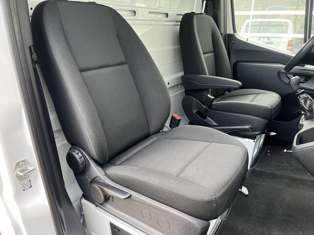 Mercedes-Benz 311 CDI Sprinter 2.2 MARGE BTW / BPM VRIJ!! Bakwagen 750kg laadklep zijdeur Airco cruise controle Telefoonverbinding Navigatiesysteem Apple carplay Camera 2-Persoons bakwagen verhuiswagen Meubelbak euro 6