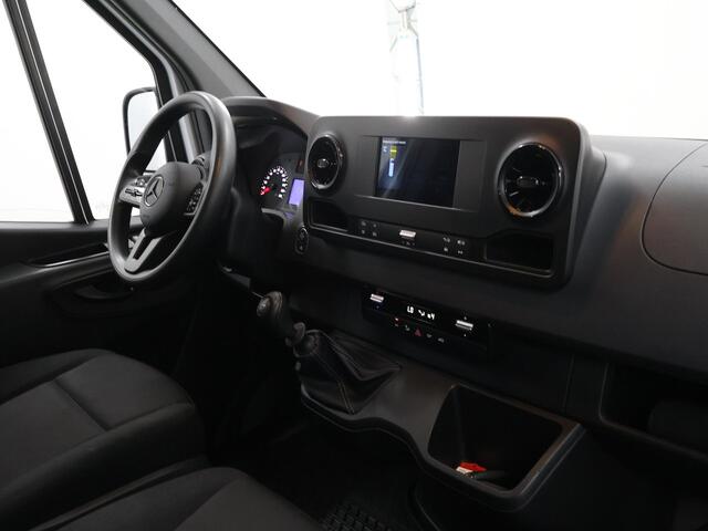 Mercedes-Benz 311 CDI Sprinter | FWD | L2 H2 | Pro | Parkeercamera | Airco | Cruise Control | 3-zits | FWD | Certified