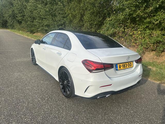 Mercedes-Benz A-KLASSE 180 AMG Line
