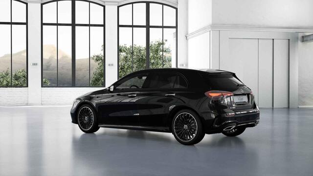 Mercedes-Benz A-KLASSE 180 Business Solution AMG | Panoramaschuifdak | Premium Plus | Nightpakket | 19"Multispaak AMG velgen | Stoelverwarming | 360° camera | Head-up display |