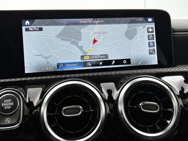 Mercedes-Benz A-KLASSE 180 Business Solution | Panoramaschuifdak | Trekhaak af fabriek | Apple CarPlay | Stoelverwarming |Led koplampen | Inclusief 24 maanden MB Certified garantie voor Europa.