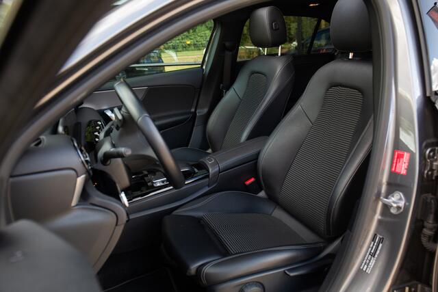 Mercedes-Benz A-KLASSE 200 Advantage Weinig Km | Panorama dak