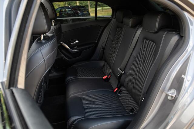 Mercedes-Benz A-KLASSE 200 Advantage Weinig Km | Panorama dak