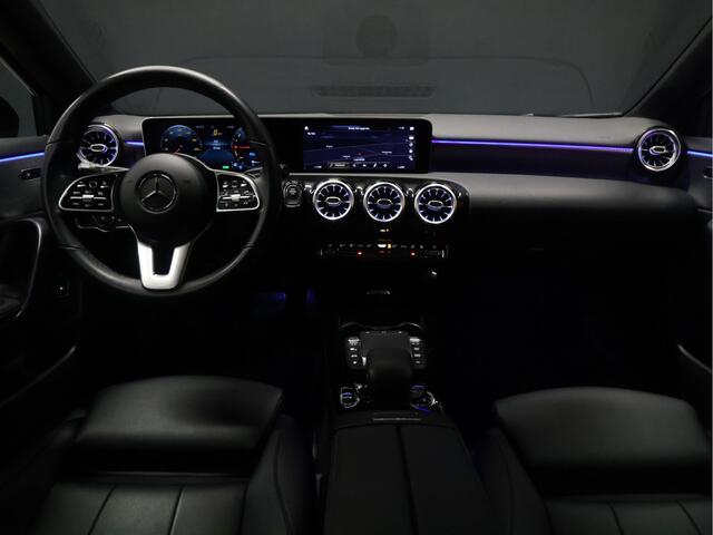 Mercedes-Benz A-KLASSE 250 e Business Solution Luxury Limited [CAMERA, PDC 360, CRUISE CONTROL, STOELVERWARMING, BLUETOOTH VERBINDING, AUTOMATISCHE AIRCO, NAVIGATIE, NIEUWSTAAT]