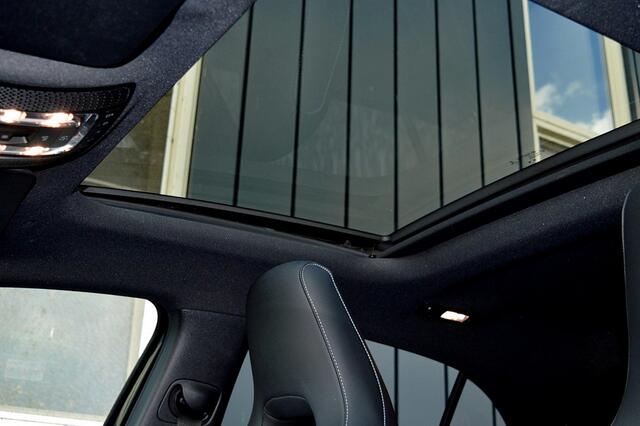 Mercedes-Benz A-KLASSE 250 e Business Solution AMG Limited Rijklaarprijs-Garantie Panoramadak Sfeerverlichting Camera Led Navigatie