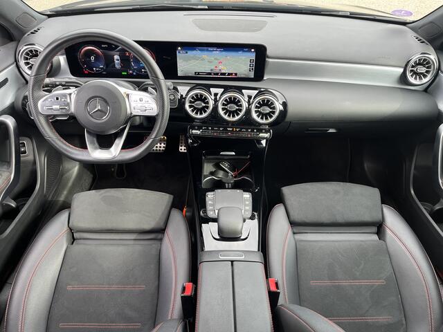 Mercedes-Benz A-KLASSE 250 e AMG 1e EIGENAAR WIDESCREEN SFEER VERLICHTING ADAP CRUISE CAMERA NAVI ECC