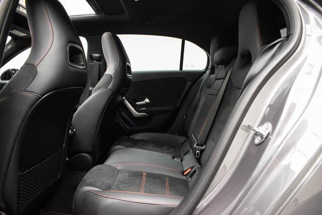 Mercedes-Benz A-KLASSE A180 Star Edition Luxury |Pano|Memory|360Cam|HUD|Ambient|