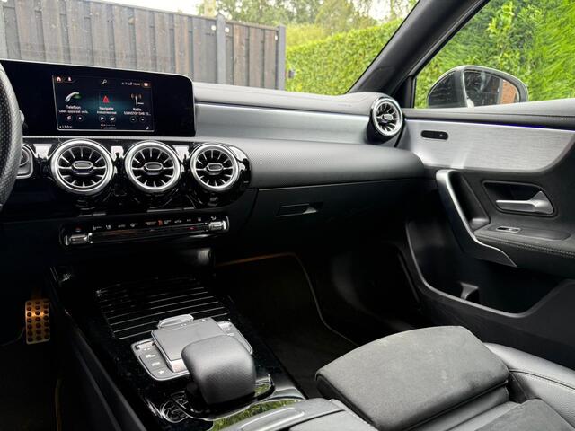 Mercedes-Benz A-KLASSE 250 e AMG Line