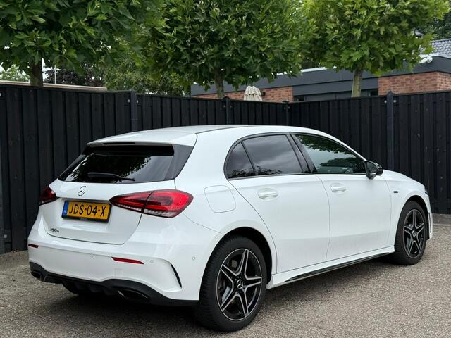 Mercedes-Benz A-KLASSE 250 e AMG Line