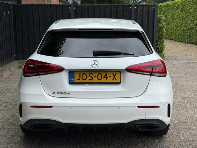 Mercedes-Benz A-KLASSE 250 e AMG Line