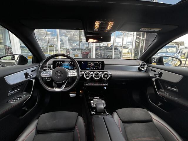 Mercedes-Benz A-KLASSE 180 Business Solution AMG | Panoramadak | Memory | Stoelverwarming