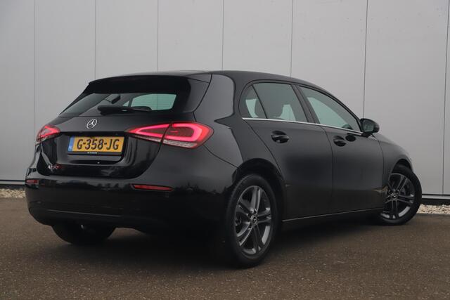 Mercedes-Benz A-KLASSE 160 Advantage Widescreen Full LED Sportstoelen Navigatie Camera Clima Cruise Carplay android 17 inch LMV Lane Assist Parkeersensor