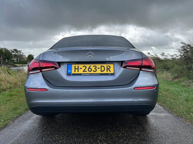 Mercedes-Benz A-KLASSE 200 Business Solution Zwarte Hemel/ Leer/Camera Nieuwstaat!