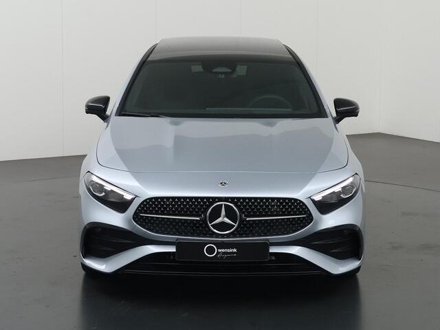 Mercedes-Benz A-KLASSE 180 Business Solution AMG | Night | Panoramaschuifdak | Head-Up | MULTIBEAM LED | Dodehoekassistent | 19 inch AMG-velgen |