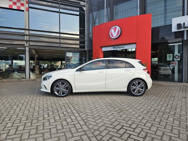 Mercedes-Benz A-KLASSE 180 Ambition | Navi | Panodak