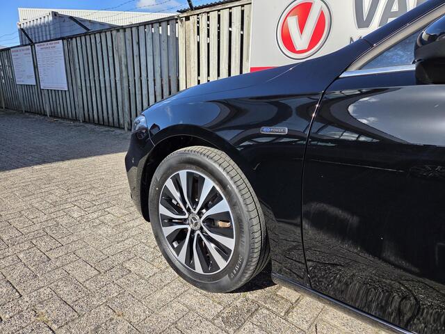 Mercedes-Benz A-KLASSE 250 e 17"/Stoelverwarming/PDC v+a/Apple Carplay & Android Auto/DAB/Navigatie/Climate