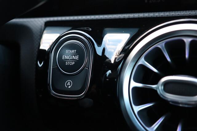 Mercedes-Benz A-KLASSE 180 Business Solution AMG, Night, sfeer