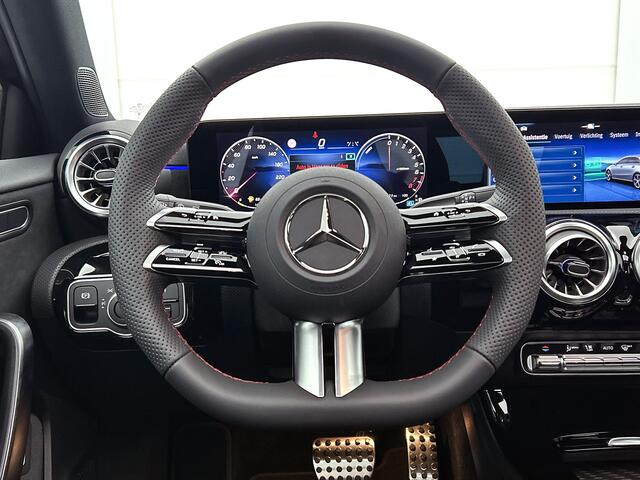 Mercedes-Benz A-KLASSE 250 e Business Solution AMG | Parkeerpakket met achteruitrijcamera | KEYLESS GO | MULTIBEAM LED | Sfeerverlichting | Extra USB-poorten | Stoelverwarming voor | Licht- en zicht pakket |