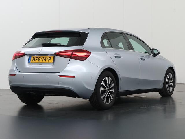 Mercedes-Benz A-KLASSE 180 Star Edition | Thermotronic | Trekhaak | Apple Carplay | Stoelverwarming | Widescreen |