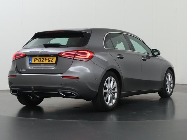 Mercedes-Benz A-KLASSE 180 Business Solution Luxury | Widescreen | Trekhaak | Stoelverwarming | Parkeersensoren |