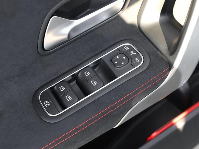 Mercedes-Benz A-KLASSE 250e AMG ** LED, MBUX+, PANORAMA, NIGHT, TREKH, WINTER, 19-inch LMV ** 1e EIG - ex MB-AG - UNFALLFREI ** ** INFORMEER OOK NAAR ONZE AANTREKKELIJKE FINANCIAL-LEASE TARIEVEN **