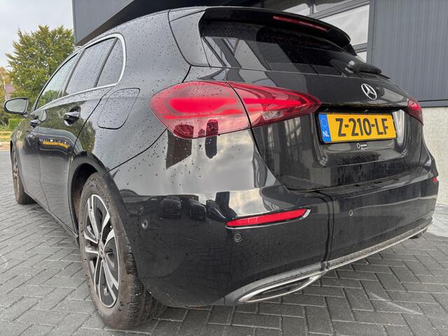 Mercedes-Benz A-KLASSE 180 Star Edition Pano Camera