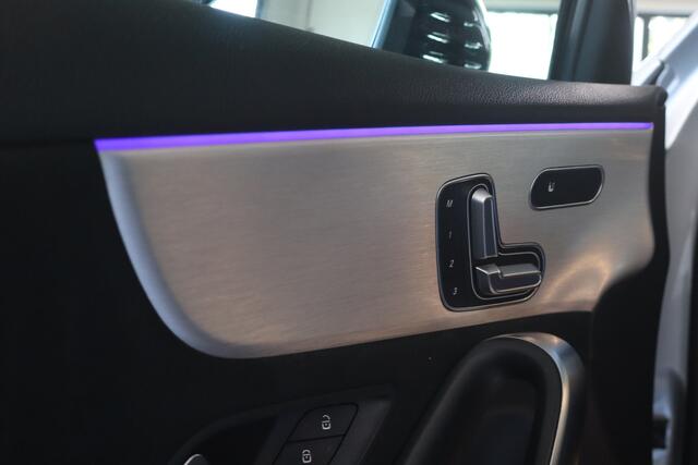 Mercedes-Benz A-KLASSE 200 Business Solution AMG NL-Auto!! Sfeerverl. I Matrix-Led I Elek.Stoelen