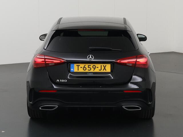 Mercedes-Benz A-KLASSE 180 AMG Line | Premium pakket | Burmester | Night pakket | Multibeam |