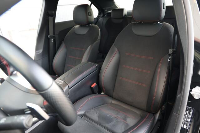 Mercedes-Benz A-KLASSE 250 e AMG Night Edition 218PK NAP|Sfeervl|Widescreen|Black Editon|Plug in