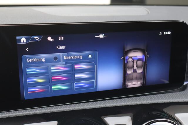 Mercedes-Benz A-KLASSE 180 AMG Line NL-Auto!! Burmester I HUD I Stuurverwarming