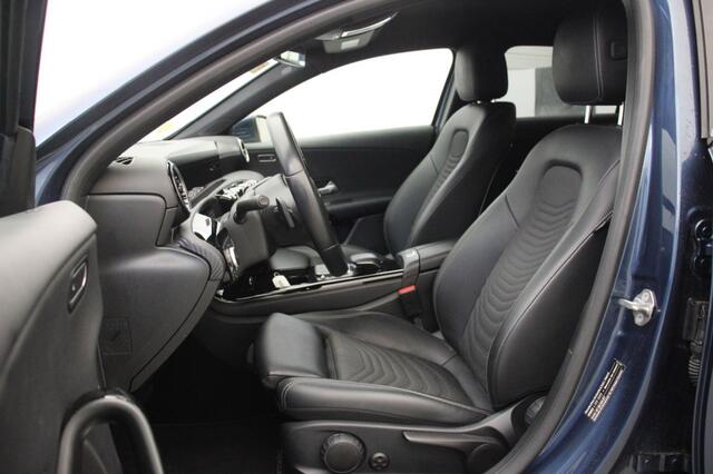 Mercedes-Benz A-KLASSE Sedan 180 Business Solution Automaat - Navi, Camera, Half Leer, Stoelverw.