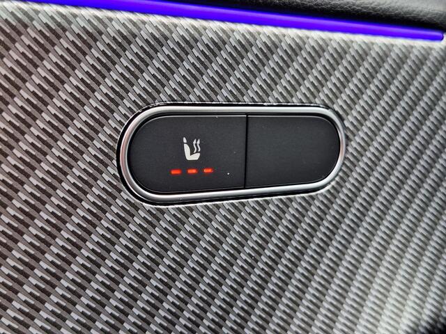 Mercedes-Benz A-KLASSE 180 Star Edition Luxury | Panoramadak | Trekhaak | Achteruitrijcamera | Dodehoekassistent | Donkergetint Glas Achter | Sfeerverlichting | Stoelverwarming | Keyless-GO | Parkeersensoren | Elektrisch Inklapbare Buitenspiegels