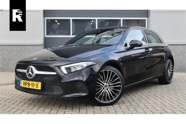 Mercedes-Benz A-KLASSE 250 e Luxury / SOH 93% / 19inch / Sfeer verlichting / Widescreen / Camera / Carplay /