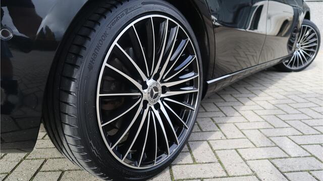 Mercedes-Benz A-KLASSE 250 e Luxury / SOH 93% / 19inch / Sfeer verlichting / Widescreen / Camera / Carplay /