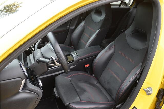 Mercedes-Benz A-KLASSE 250 e Business Solution AMG Sfeerverlichting | Widescreen | Carplay | Stoelverwarming | Night pakket