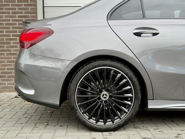 Mercedes-Benz A-KLASSE Limousine 180 Star Edition AMG | Night Pakket | Panoramadak